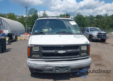 2002 Chevrolet Express from USA, damaged, VIN 1GCFG25MX21166715